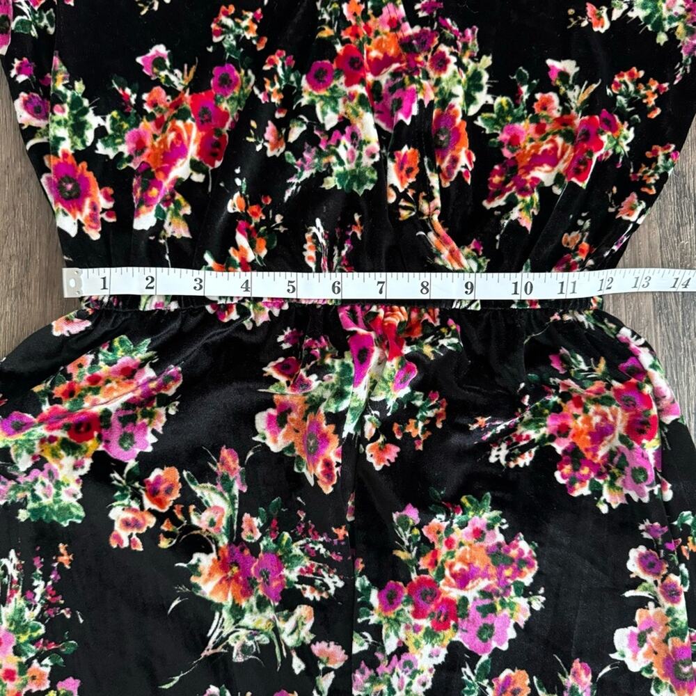 Show Me Your Mumu Kelsey Velvet Floral Romper Size Medium - Picture 10 of 11
